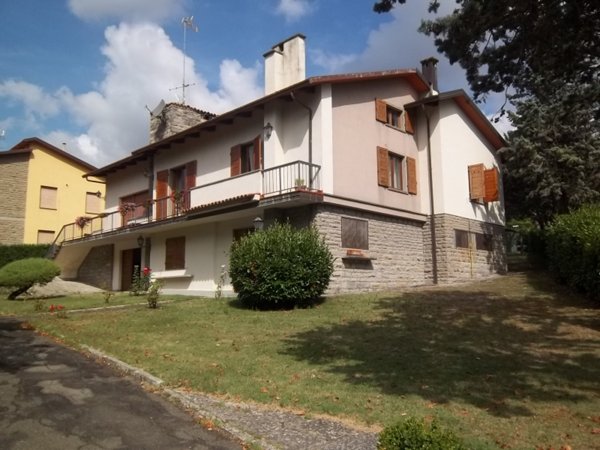 casa indipendente in vendita a Firenzuola