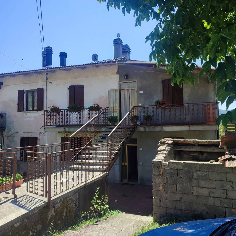 casa indipendente in vendita a Firenzuola