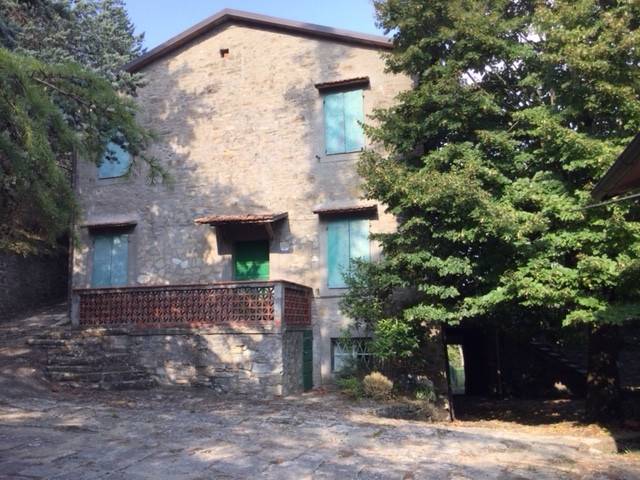 casa indipendente in vendita a Firenzuola in zona Coniale