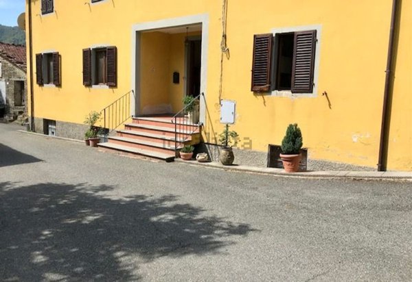 esavano in vendita a Firenzuola in zona Casanuova