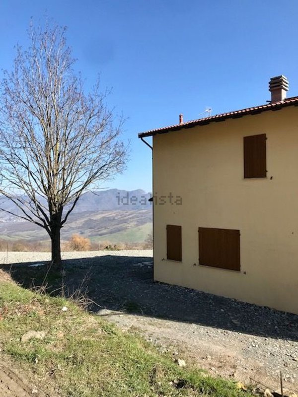 casa indipendente in vendita a Firenzuola in zona Rifredo