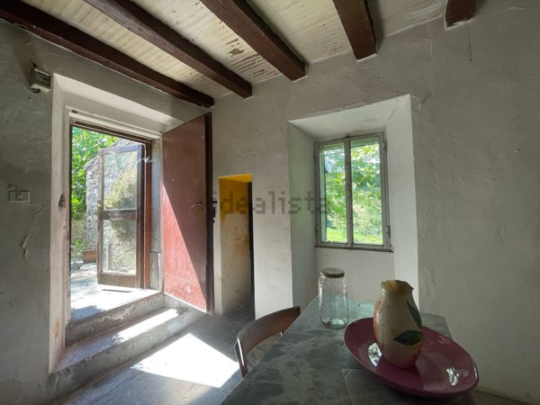 casa indipendente in vendita a Firenzuola in zona Giugnola