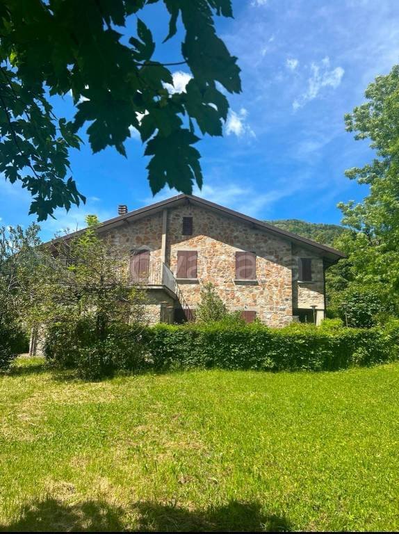 casa indipendente in vendita a Firenzuola in zona Covigliaio
