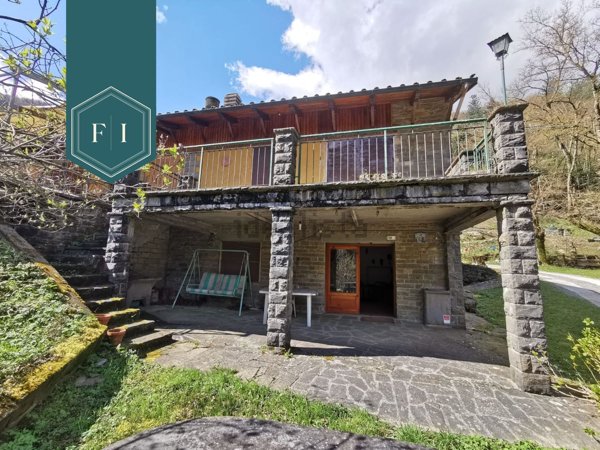 casa indipendente in vendita a Firenzuola in zona Rifredo