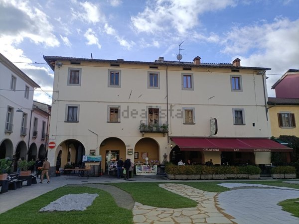 negozio in vendita a Firenzuola