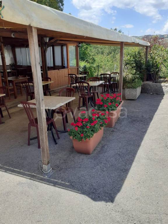 negozio in vendita a Firenzuola in zona Giugnola