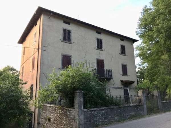 appartamento in vendita a Firenzuola in zona Cornacchiaia