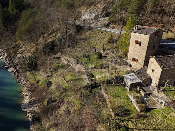 casa indipendente in vendita a Firenzuola in zona San Pellegrino