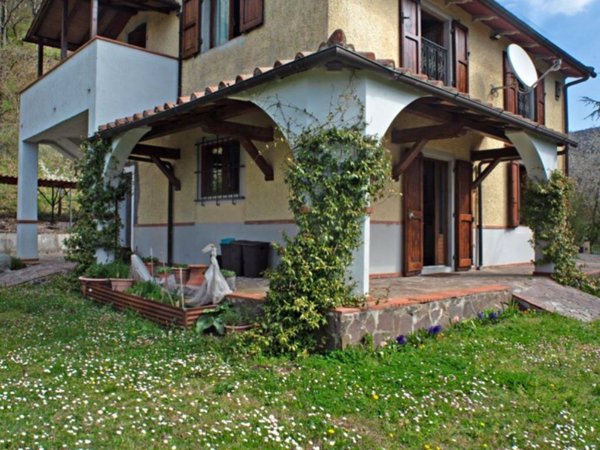 casa indipendente in vendita a Firenzuola