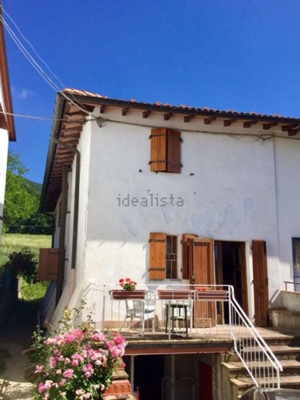 casa indipendente in vendita a Firenzuola in zona Pietramala