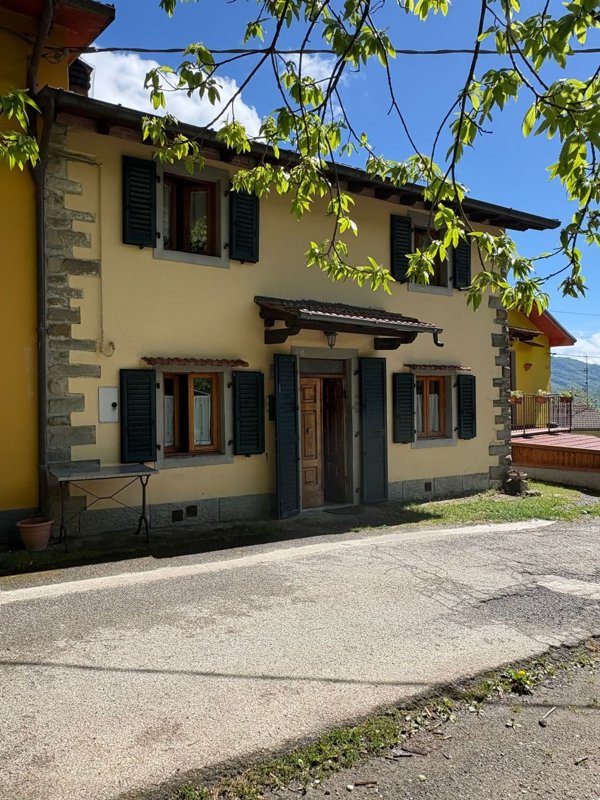 appartamento in vendita a Firenzuola in zona Casanuova