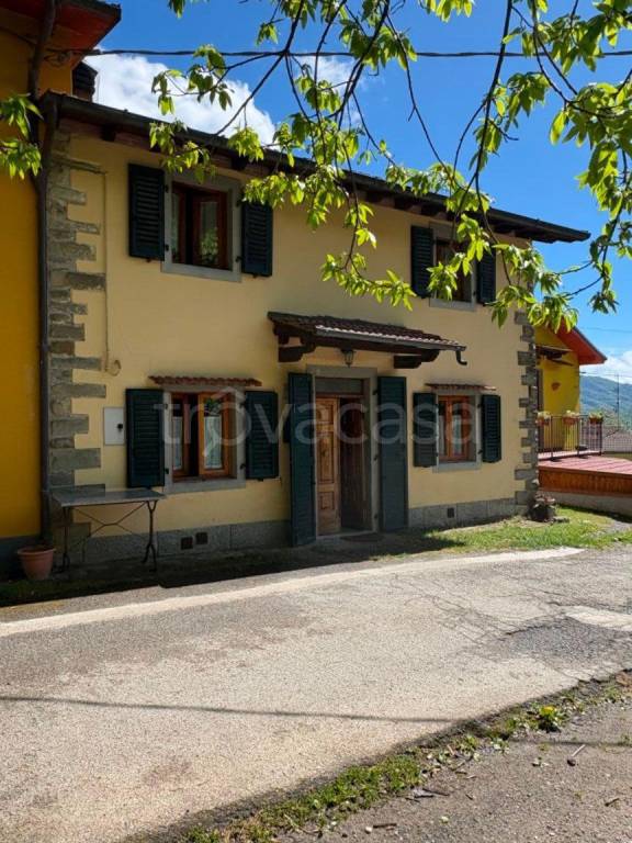 casa indipendente in vendita a Firenzuola in zona Casanuova