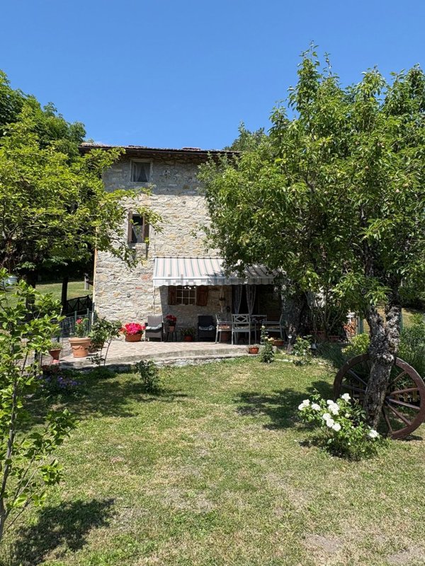 quadrivano in vendita a Firenzuola in zona Pietramala
