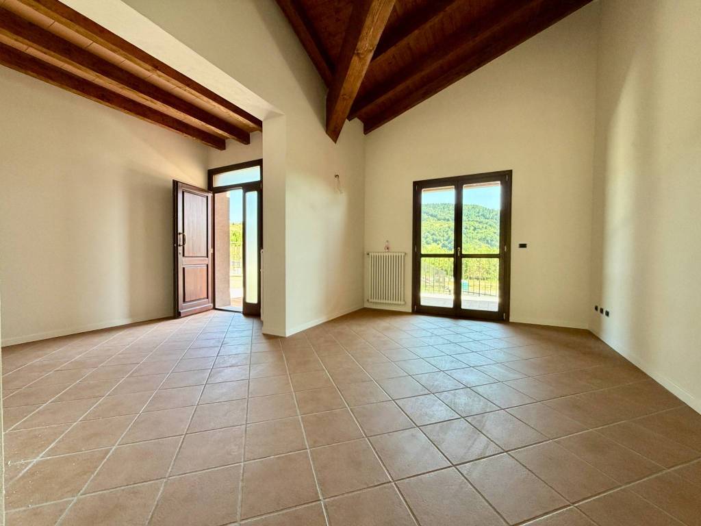 casa indipendente in vendita a Firenzuola in zona Pietramala