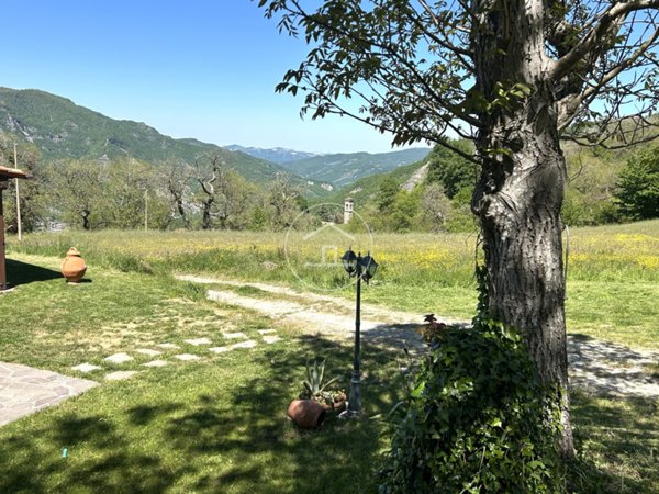 casa indipendente in vendita a Firenzuola