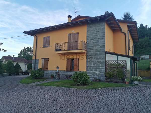casa indipendente in vendita a Firenzuola in zona Casanuova
