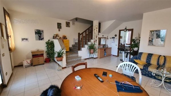 casa indipendente in vendita a Fucecchio in zona Galleno
