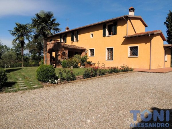 casa indipendente in vendita a Fucecchio
