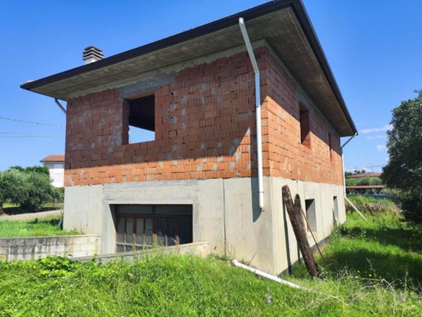 casa indipendente in vendita a Fucecchio in zona Massarella