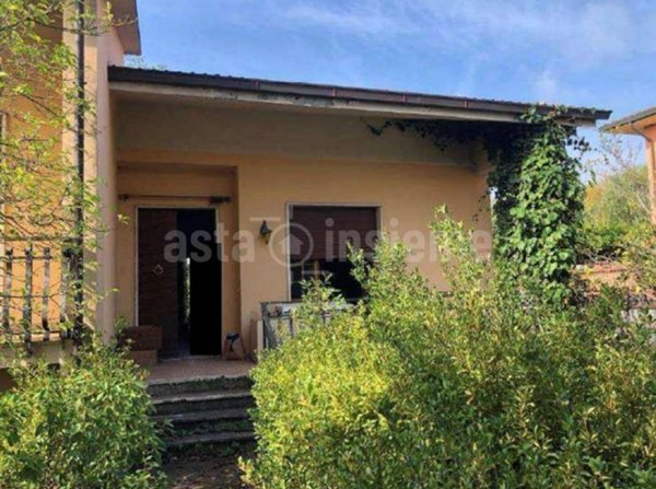 casa indipendente in vendita a Fucecchio in zona Galleno