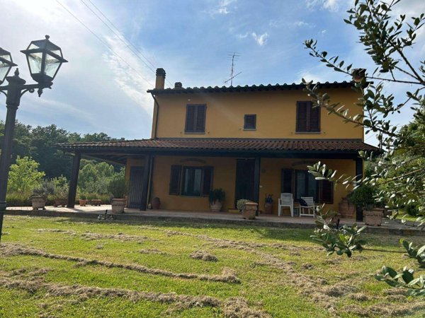 casa indipendente in vendita a Fucecchio in zona Pinete