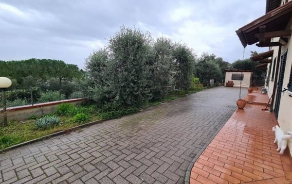 casa indipendente in vendita a Fucecchio