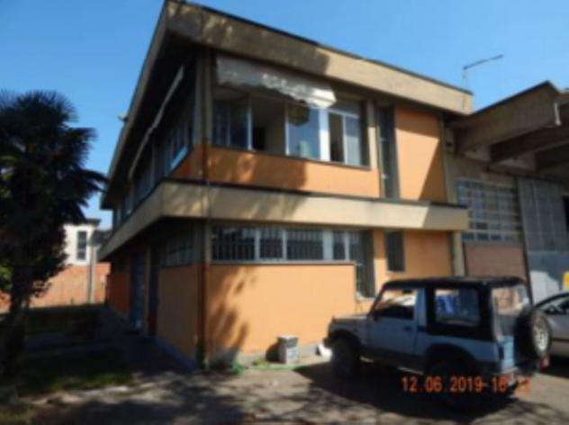 locale commerciale in vendita a Fucecchio in zona Ponte a Cappiano