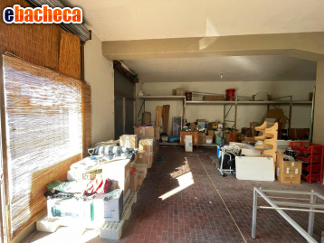 locale di sgombero in vendita a Fucecchio