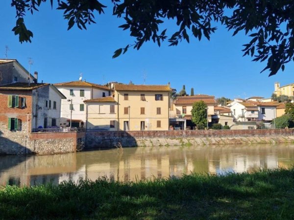 appartamento in vendita a Fucecchio in zona Ponte a Cappiano
