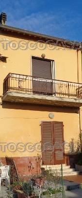 casa indipendente in vendita a Fucecchio in zona Galleno