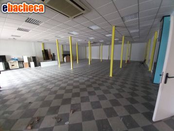 negozio in vendita a Fucecchio in zona San Pierino