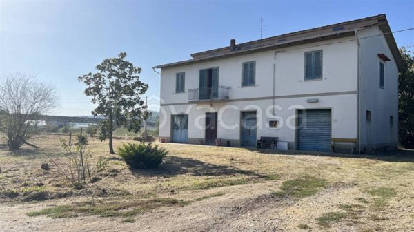 casa indipendente in vendita a Fucecchio in zona Ponte a Cappiano