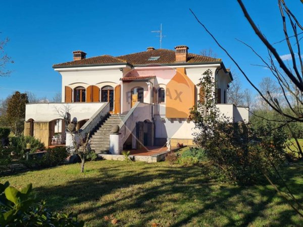casa indipendente in vendita a Fucecchio in zona Massarella