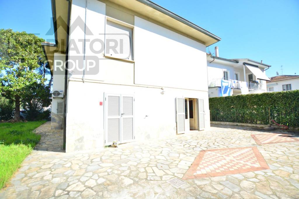 casa indipendente in vendita a Fucecchio in zona Ponte a Cappiano