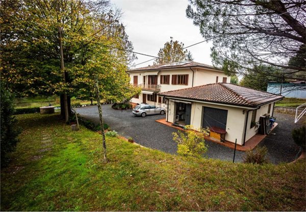 casa indipendente in vendita a Fucecchio in zona Galleno