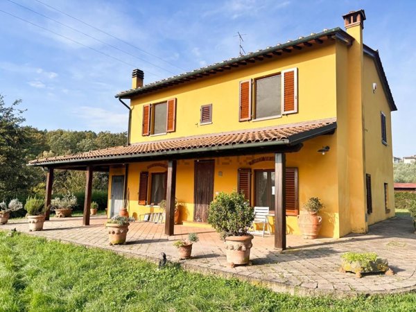 casa indipendente in vendita a Fucecchio