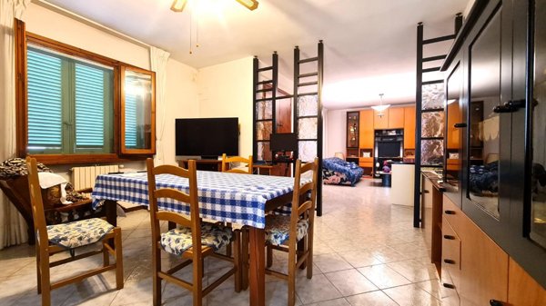 casa indipendente in vendita a Fucecchio