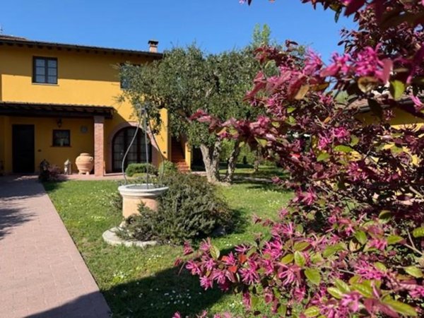 casa indipendente in vendita a Fucecchio