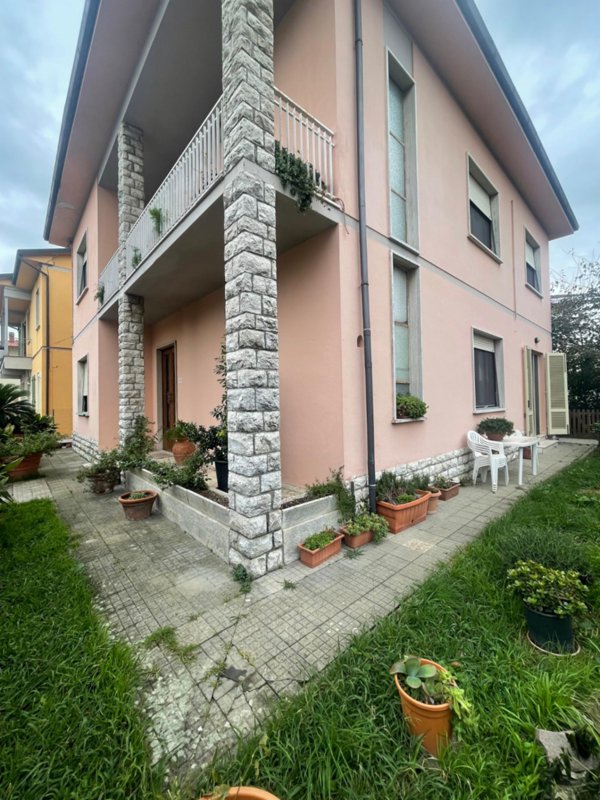 casa indipendente in vendita a Fucecchio