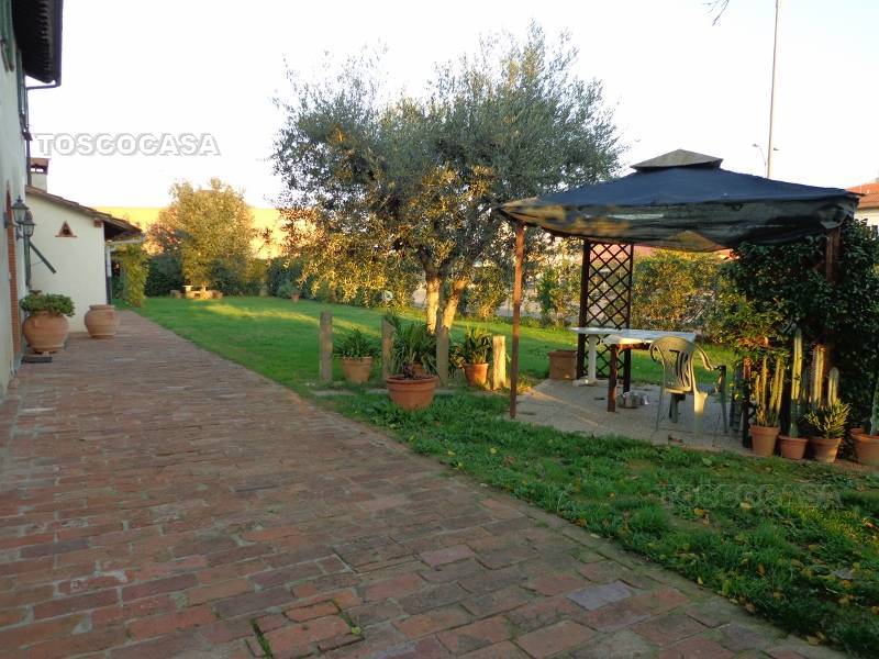 casa indipendente in vendita a Fucecchio
