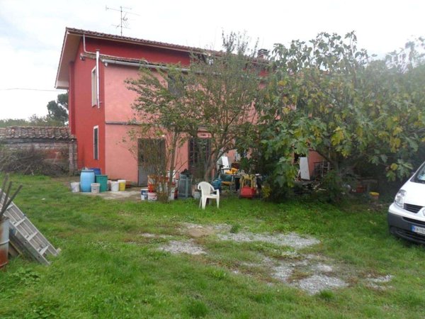 appartamento in vendita a Fucecchio in zona Galleno