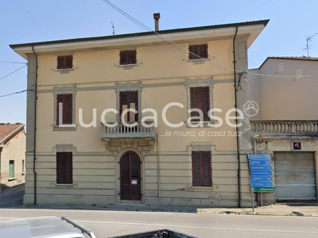casa indipendente in vendita a Fucecchio in zona Galleno