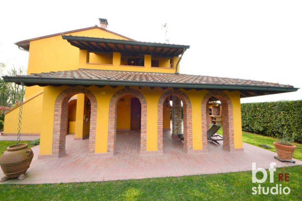 casa indipendente in vendita a Fucecchio in zona Querce