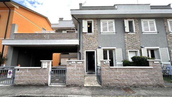 casa indipendente in vendita a Fucecchio