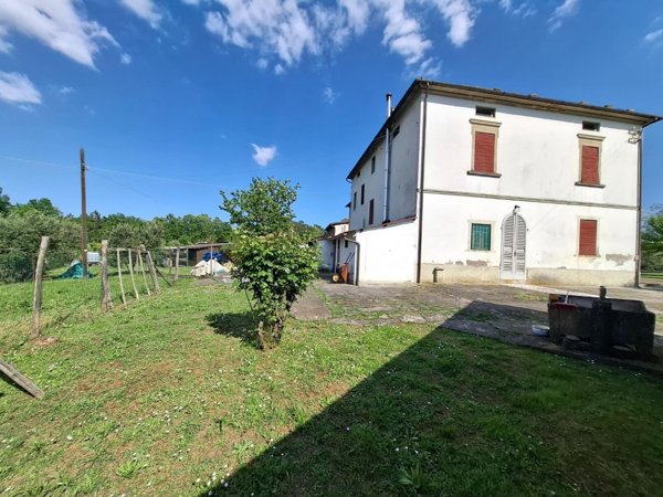 casa indipendente in vendita a Fucecchio in zona Galleno