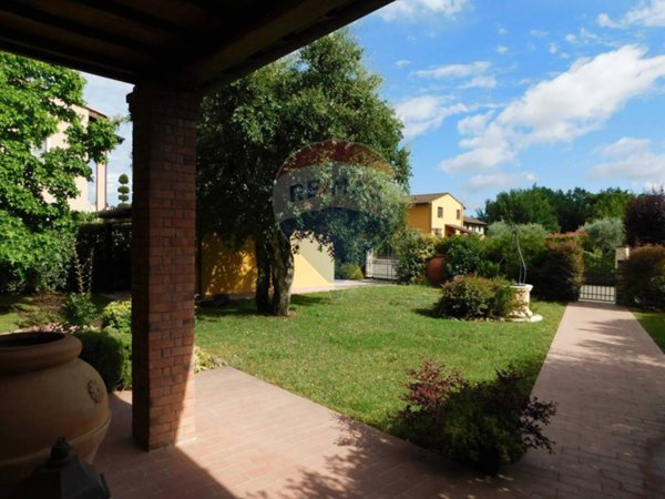 casa indipendente in vendita a Fucecchio in zona Querce