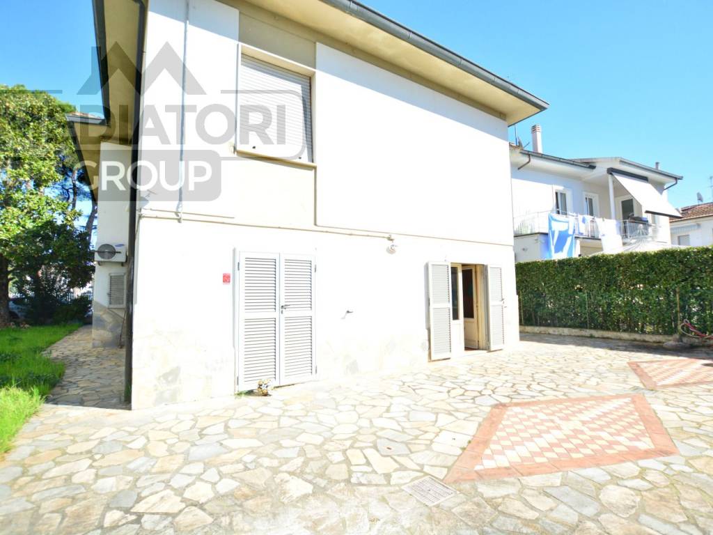 casa indipendente in vendita a Fucecchio in zona Ponte a Cappiano