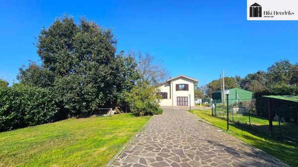 casa indipendente in vendita a Fucecchio