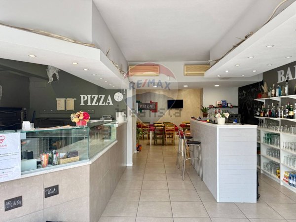negozio in vendita a Fucecchio in zona San Pierino
