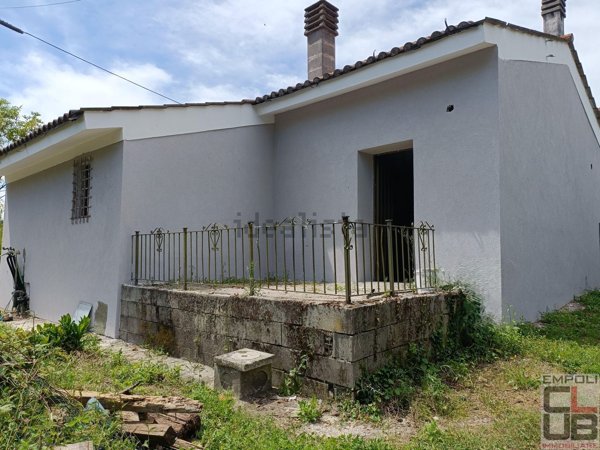 quadrivano in vendita a Fucecchio in zona Galleno